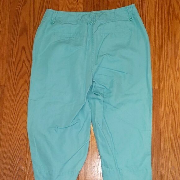 Christopher & Banks linen  light blue capris  Sz 6 - Picture 2 of 4